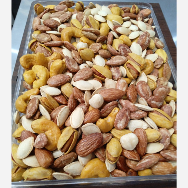 آجیل مخلوط ممتاز 200 و 1000 گرمی