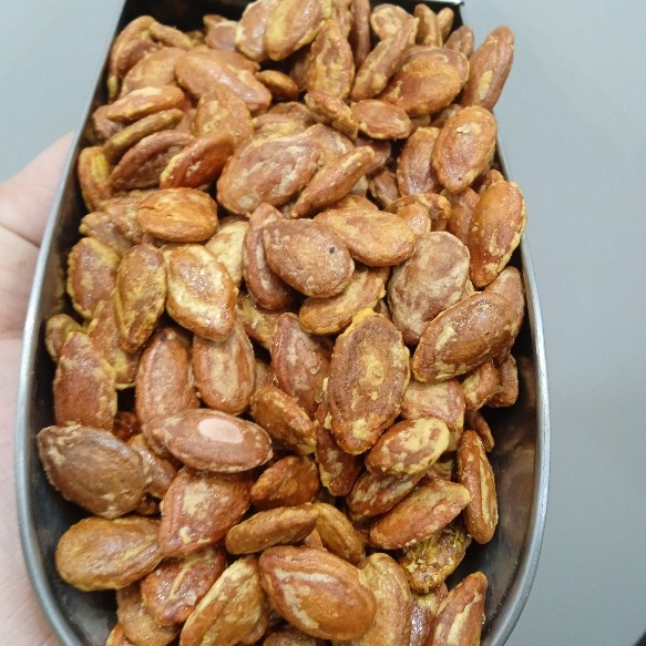 تخمه ژاپنی یا جابانی دستچین 100 و 1000 گرمی