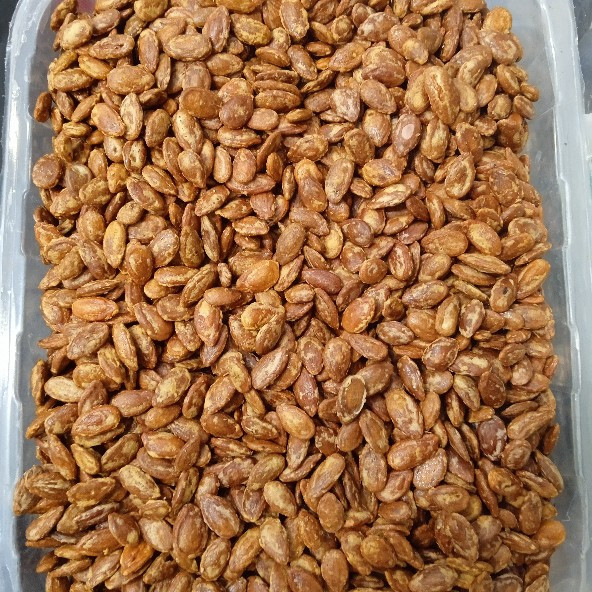 تخمه ژاپنی یا جابانی دستچین 100 و 1000 گرمی
