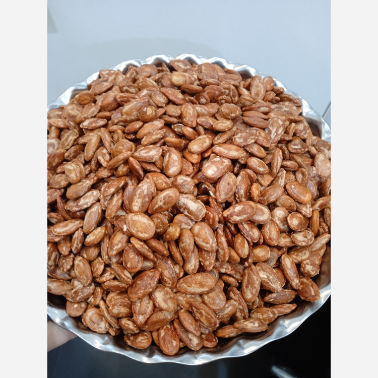 تخمه ژاپنی یا جابانی دستچین 100 و 1000 گرمی