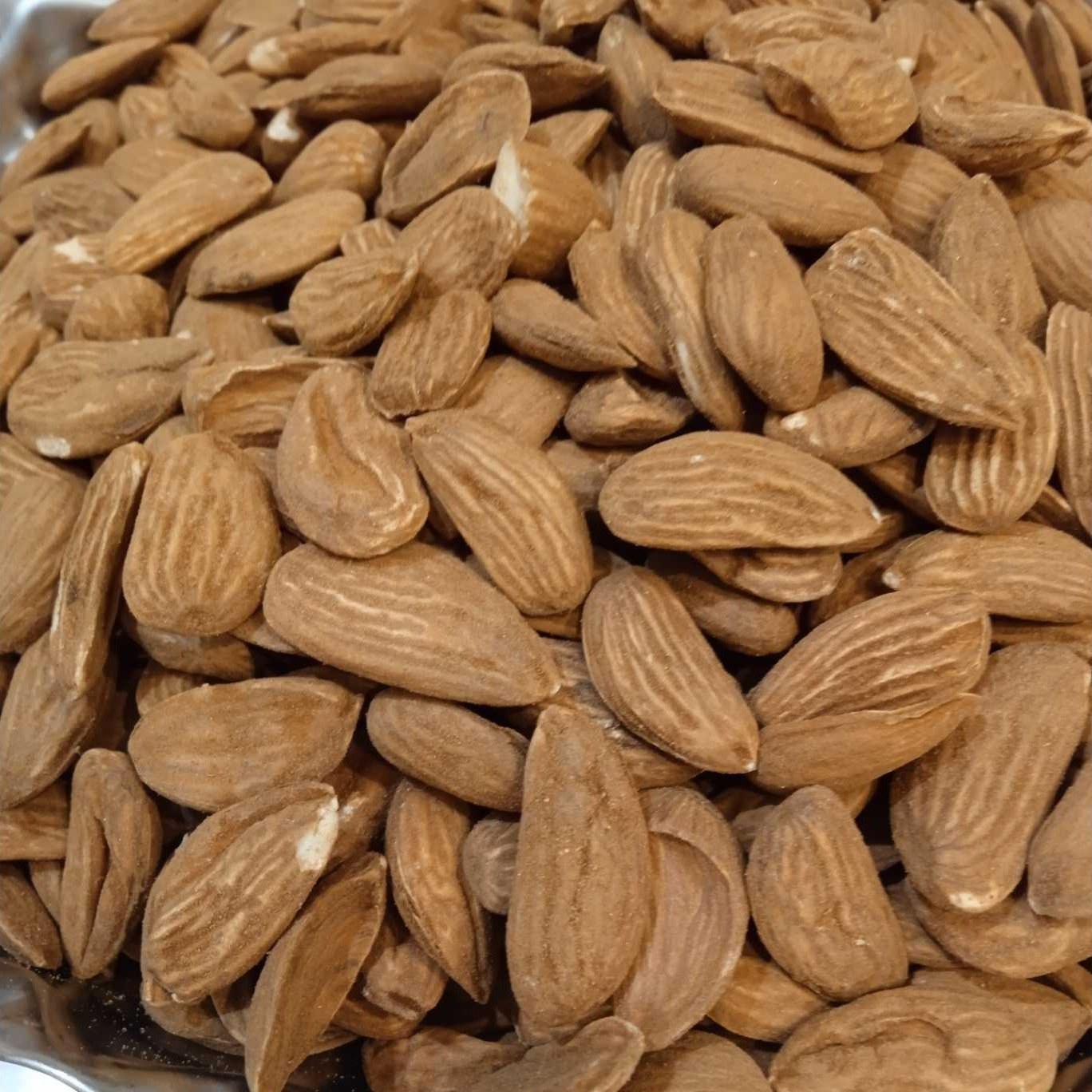 مغز بادام خام ایرانی 100 و 1000 گرمی