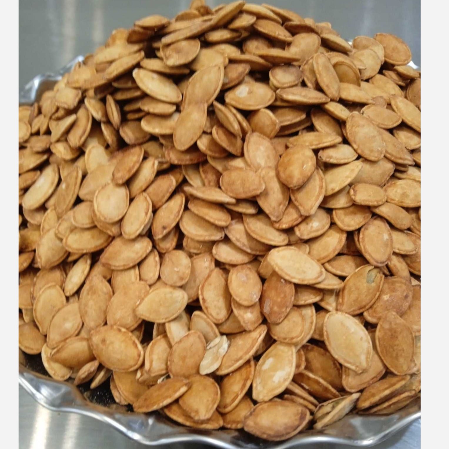 تخمه کدو گوشتی دوآتشه 100 و 1000 گرمی